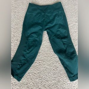 Lulu lemon cute capris